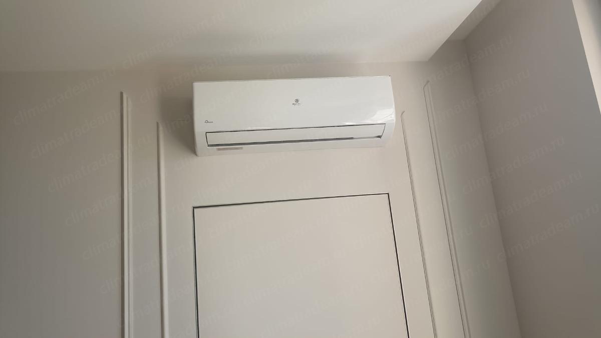 г. Санкт-Петербург в ЖК "Шереметевский Дворец" проспект Стачек, 216 установили кондиционер Royal Clima серия Grida.