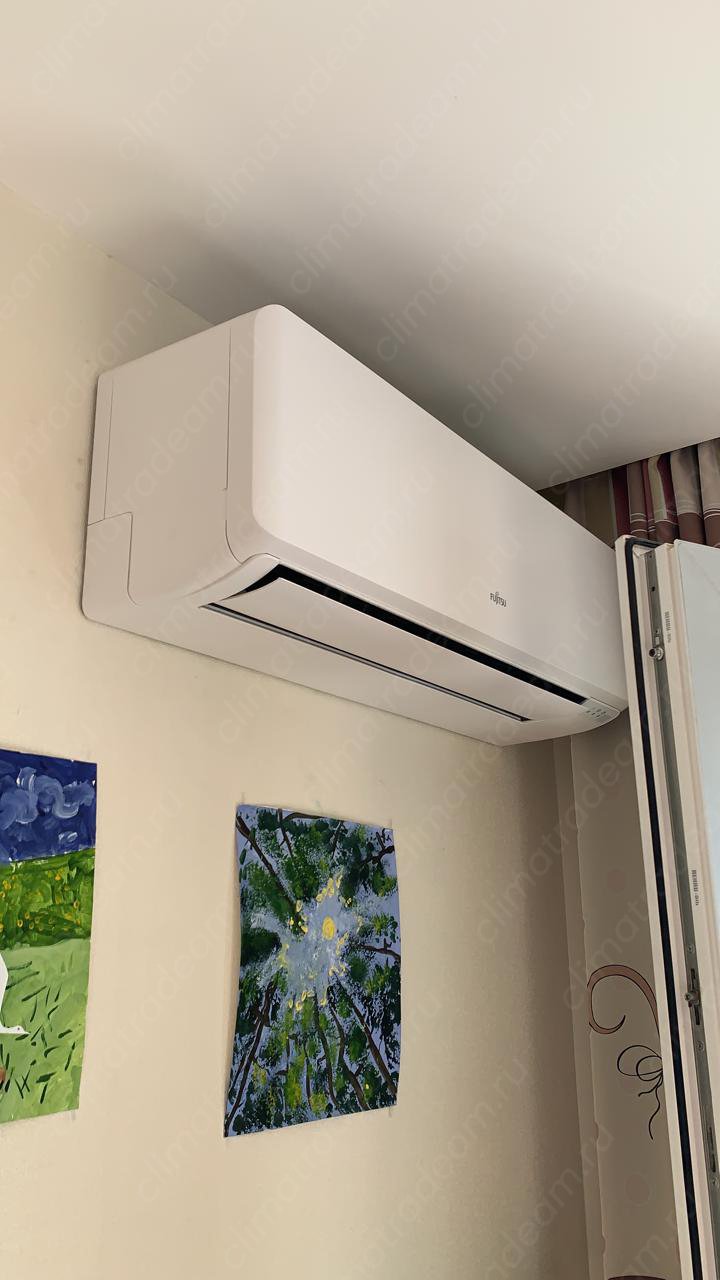 г. Санкт-Петербурге Московский проспект 75 установили Мульти-сплит систему Fujitsu Genios с 3 внутренними блоками.