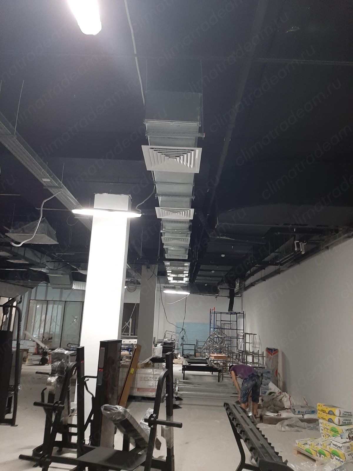 ТЦ "Солнечный" в г. Санкт-Петербурге установили систему вентиляции и VRF систему фирмы Hisense.