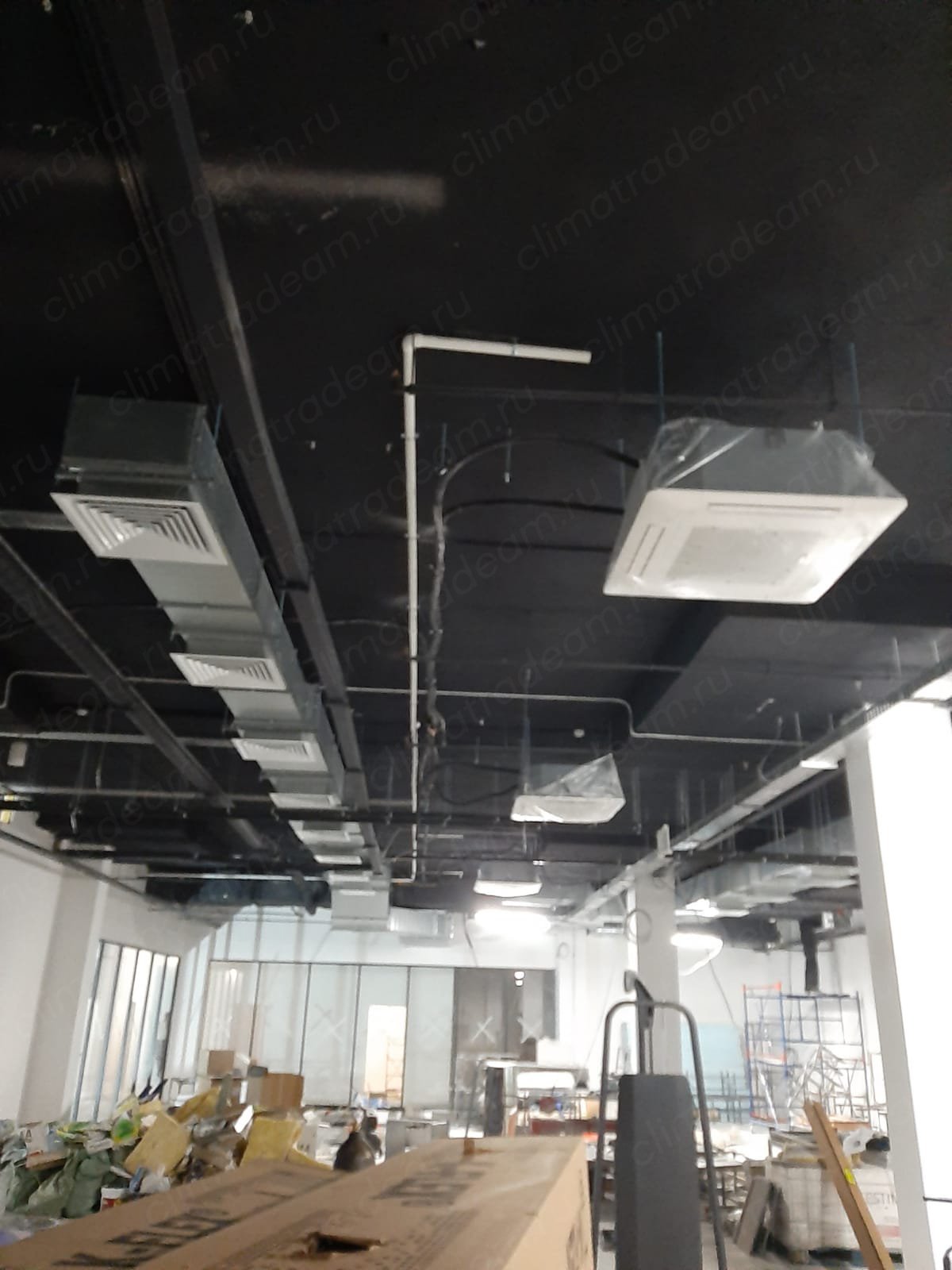 ТЦ "Солнечный" в г. Санкт-Петербурге установили систему вентиляции и VRF систему фирмы Hisense.