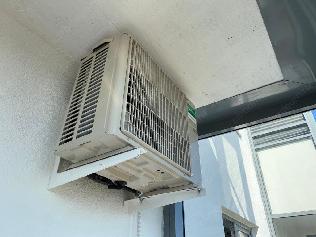 г. Санкт-Петербурге Парашютная улица 20 установили сплит систему Fujitsu Genios.