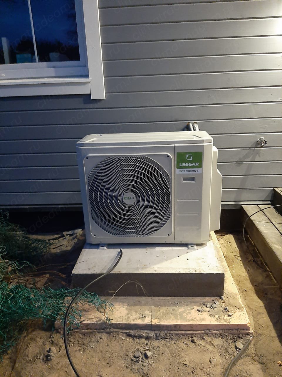 Поселок Соснова частный дом. Установили мульти сплит систему Lessar c 5 внутренними блоками.