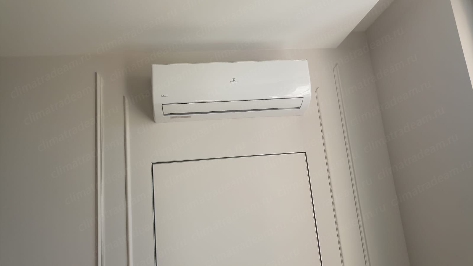 г. Санкт-Петербург в ЖК "Шереметевский Дворец" проспект Стачек, 216 установили кондиционер Royal Clima серия Grida.