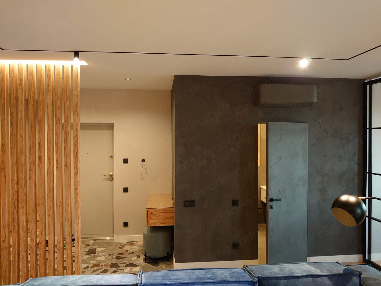 ЖК "Полюстрово парк" г. Санкт-Петербург Кондратьевский проспект, 68 к4 ст1 установили мульти сплит систему Lessar серии eMagic Inverter с 4 внутренними блоками.