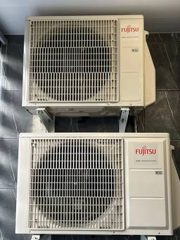 В г. Санкт-Петербург на Набережная Матисова канала д.3 установили две сплит системы Fujitsu серия clarios.