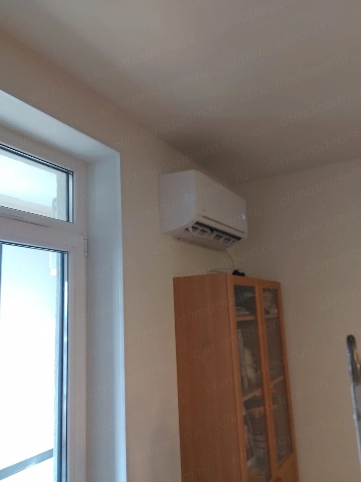 В г. Санкт-Петербург на Кузнецовской улице 28 установили сплит систему MDV MDSAG-09HRDN8/MDOAG-09HDN8 серии Infini inverter.