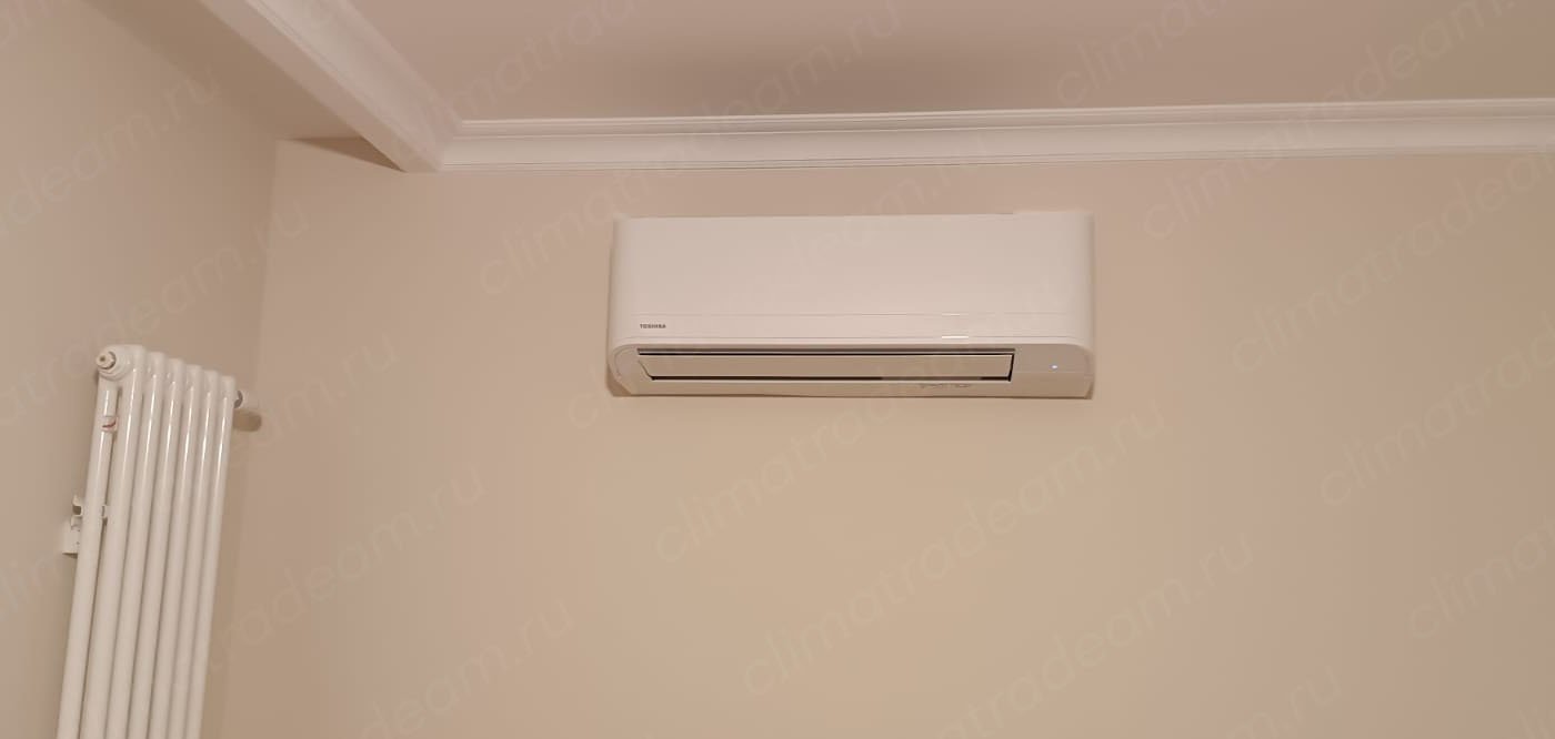 г. Санкт-Петербург в ЖК "Черная Речка" на Белоостровской, 12 установили 2 сплит-системы Toshiba, серии "Seiya".