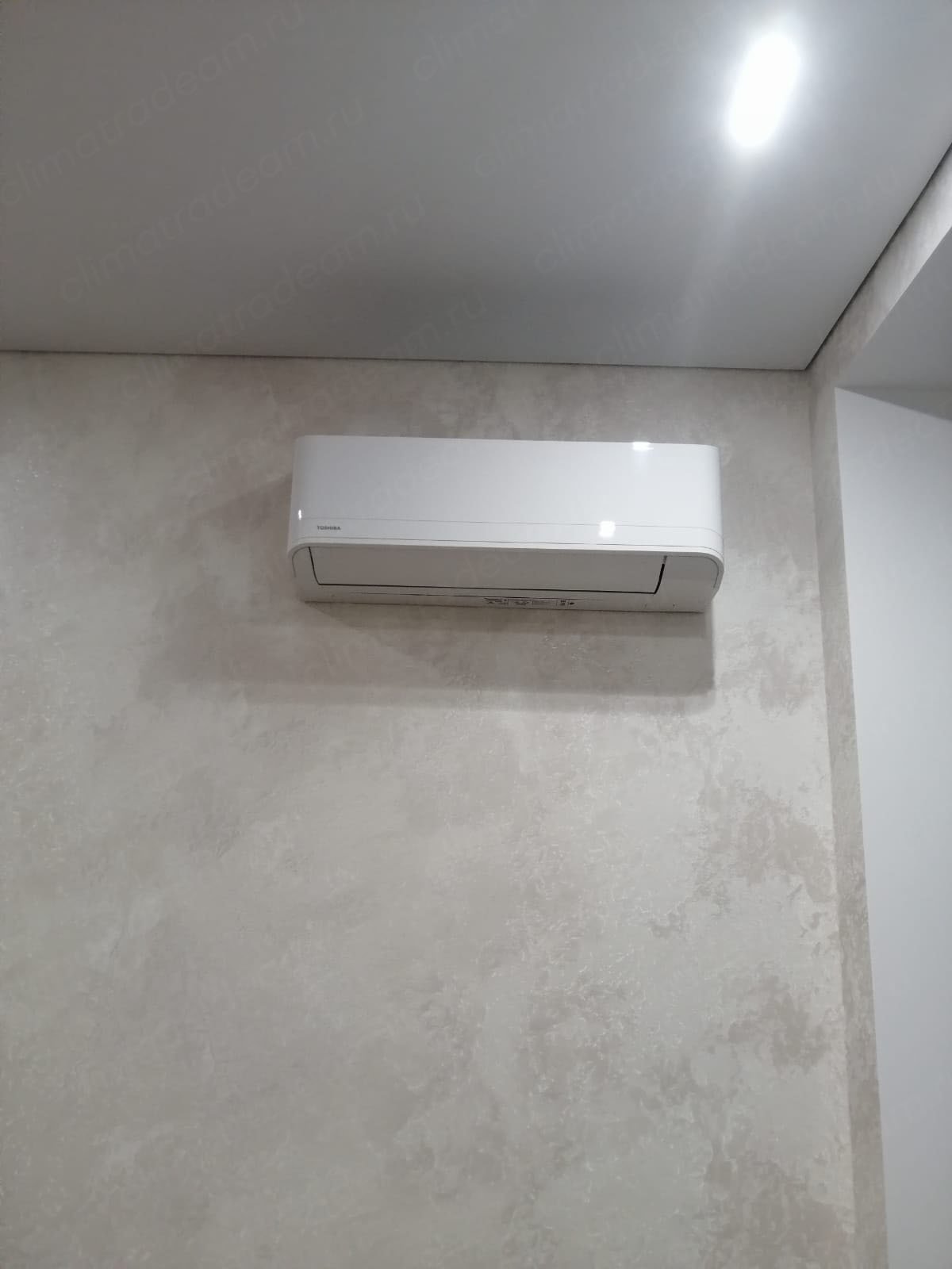 г. Санкт-Петербург в ЖК "Светлана парк" на Манчестерской 3 строение 1 установили сплит-систему Toshiba серия Seiya.