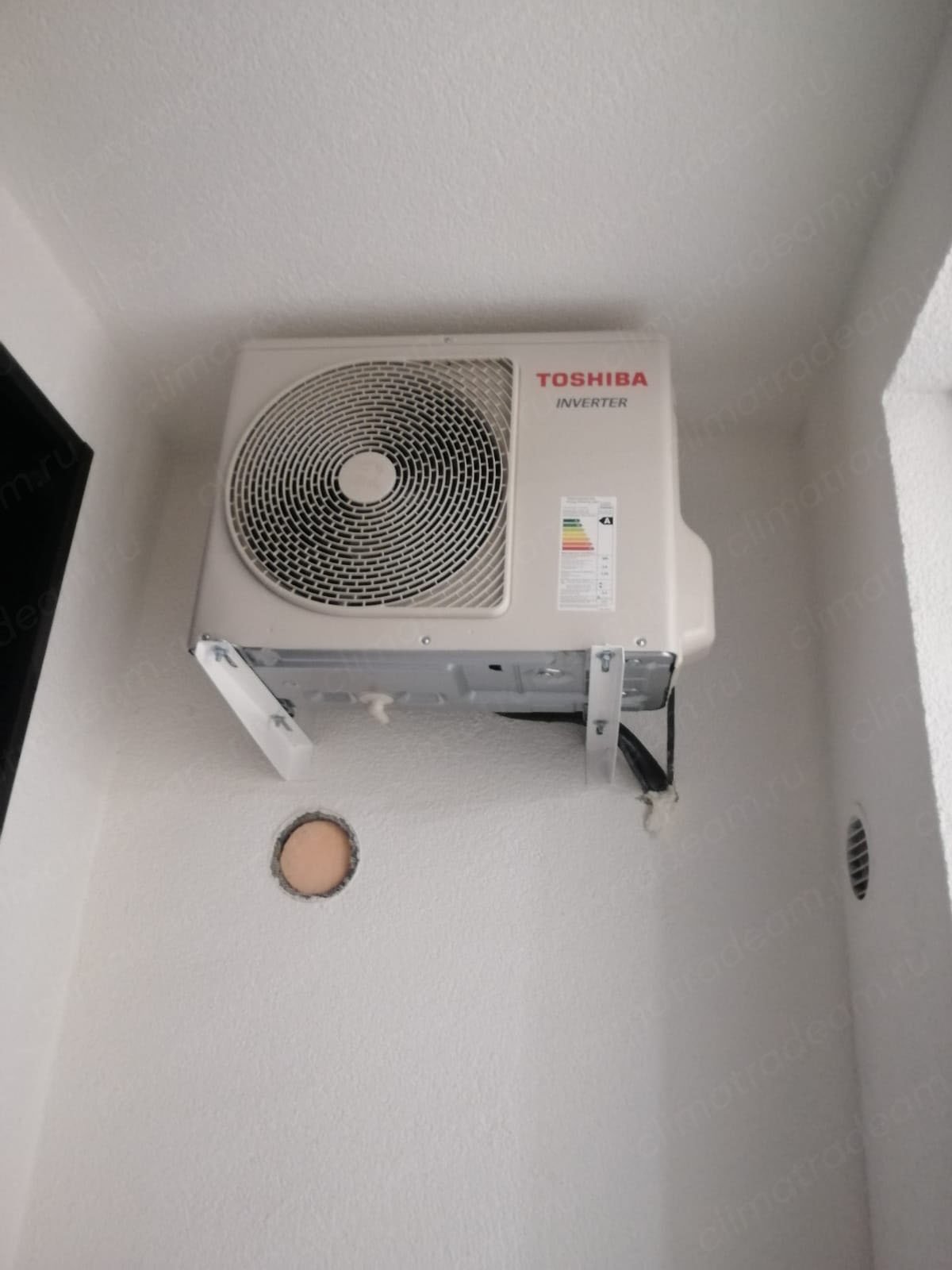 г. Санкт-Петербург в ЖК "Светлана парк" на Манчестерской 3 строение 1 установили сплит-систему Toshiba серия Seiya.