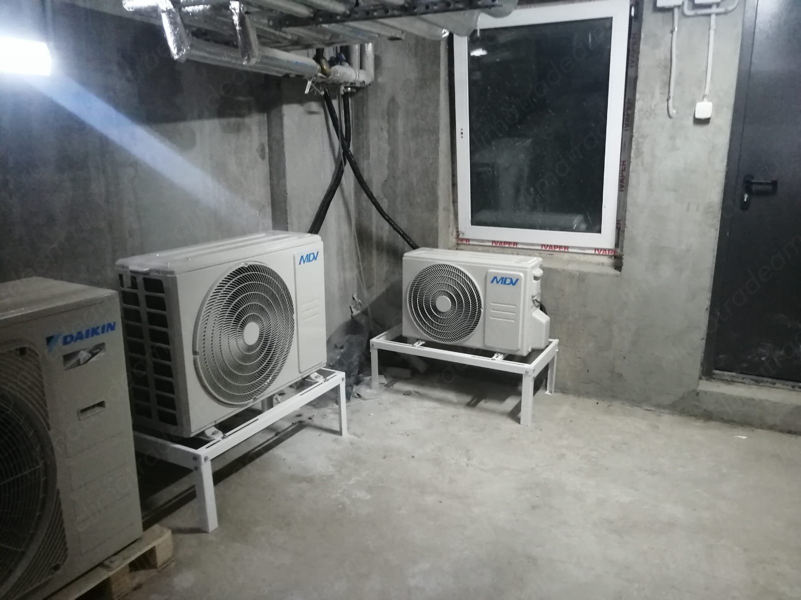 г. Санкт-Петербург в УК "Этажи" установили две сплит-системы Mdv серия Infini.