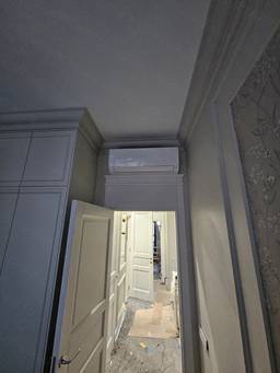 г. Санкт-Петербург в ЖК "Притяжение" установили мульти сплит систему Haier c 3 внутренними настенными блоками серии Flexis.