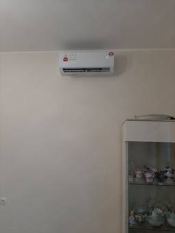 г. Санкт-Петербург в ЖК "Светлана парк" Ул. Манчестерская установили кондиционер Royal Clima Grida RCI-GR28HN.