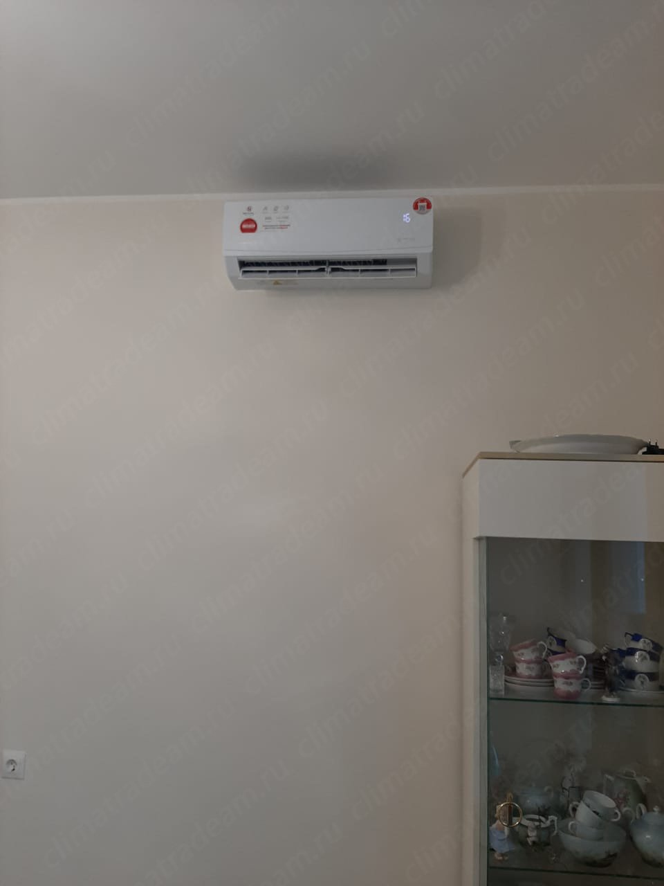 г. Санкт-Петербург в ЖК "Светлана парк" Ул. Манчестерская установили кондиционер Royal Clima Grida RCI-GR28HN.