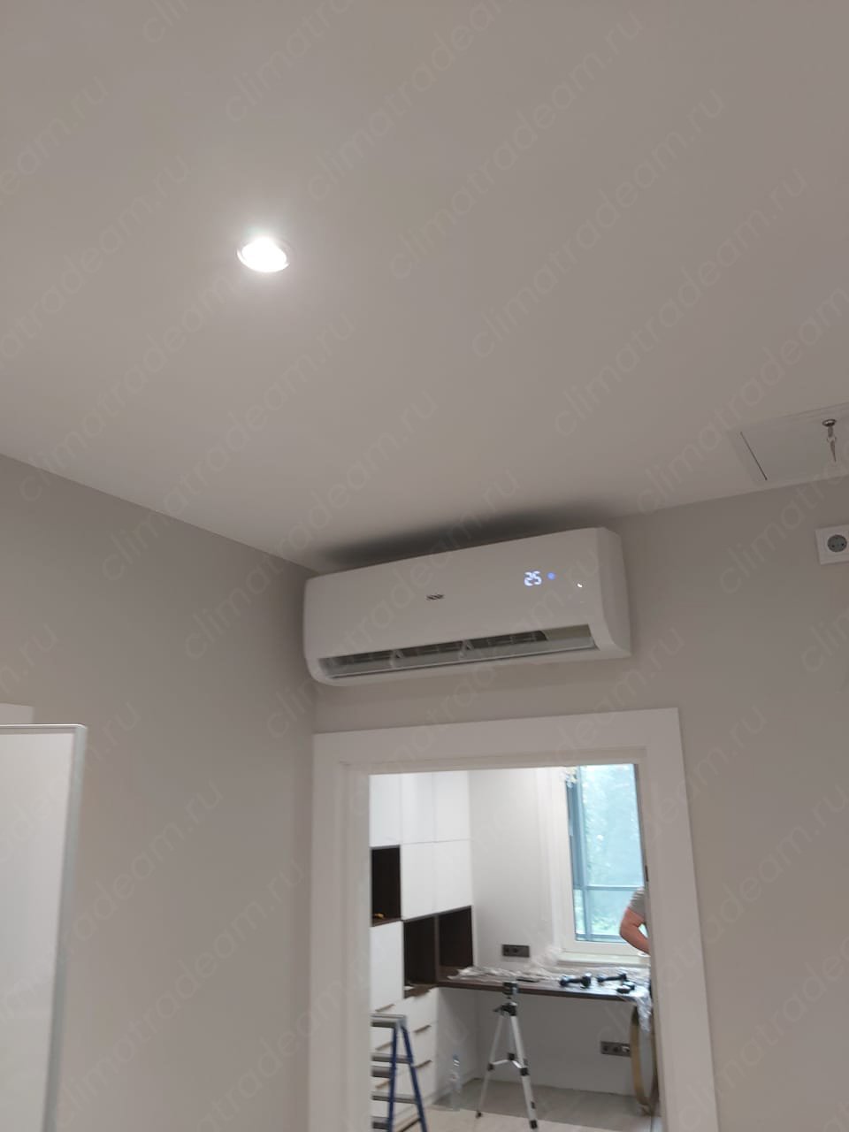 г. Санкт-Петербурге на Общественном переулке установили сплит систему Haier серии Elegant.