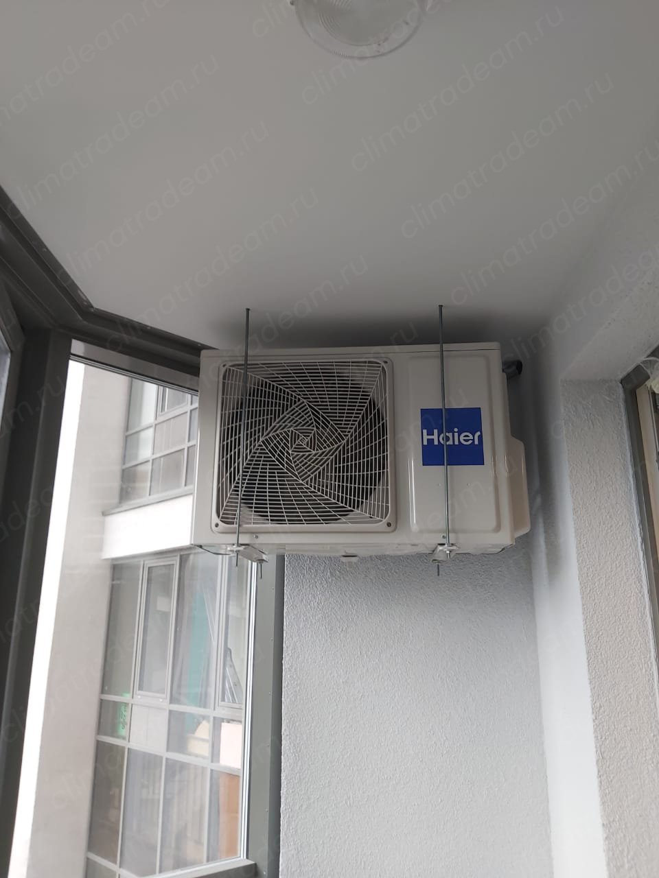 г. Санкт-Петербурге на Общественном переулке установили сплит систему Haier серии Elegant.