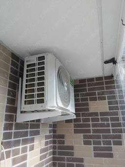 г. Санкт-Петербурге на улице Стачек установили мульти-сплит систему Lessar серии eMagic Inverter c 2 внутренними блоками.