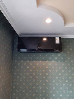 Установили изящный кондиционер Mitsubishi Electric Design MSZ-EF black и сплит-систему Fujitsu Clarios, на проспекте Ветеранов г. Санкт-Петербург.